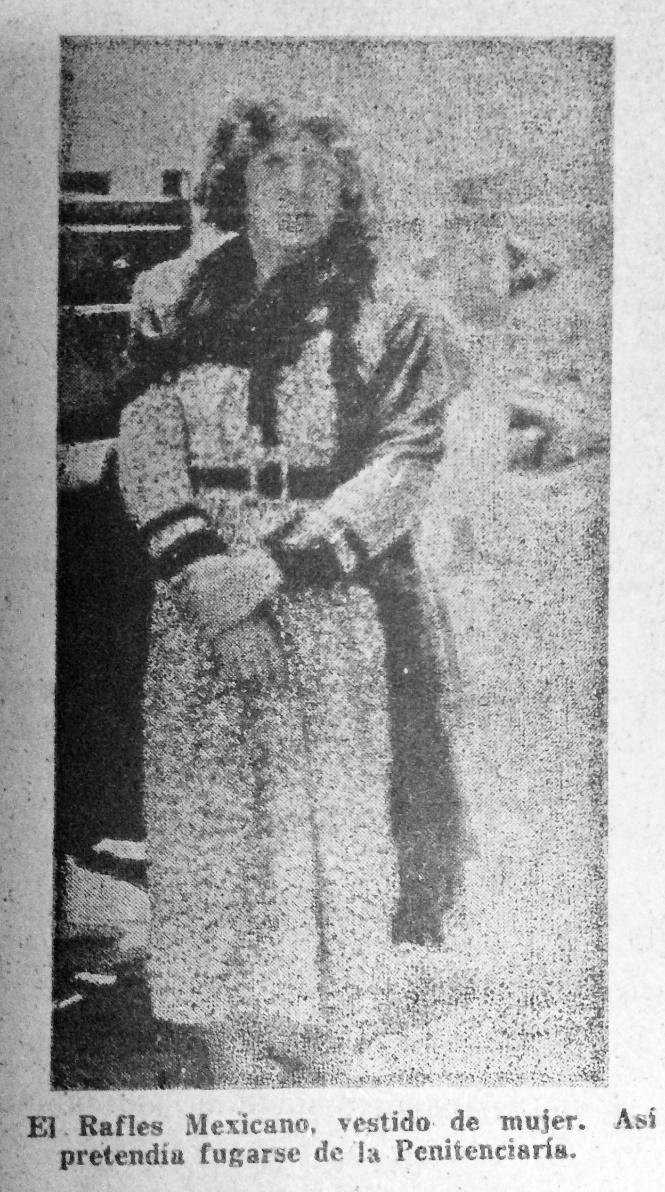 Imagen en blanco y negro de una persona Descripción generada automáticamente con confianza media