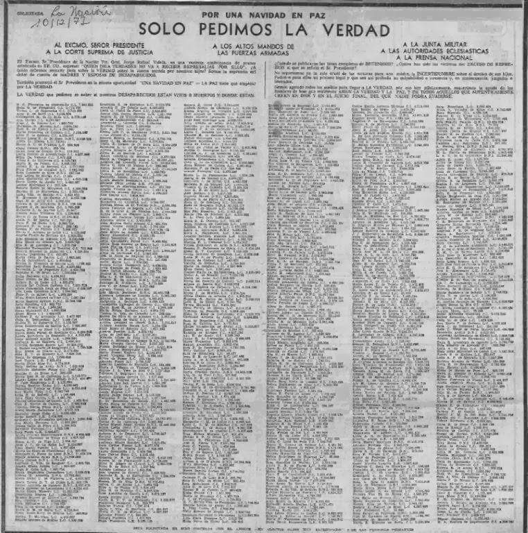 Un periódico en blanco y negro  Descripción generada automáticamente con confianza media